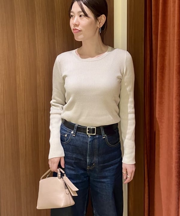 岡 妃呂美さんの「BEAMS WOMEN｜【別注】Barbour / SPEY ジャケット」を使ったコーディネート