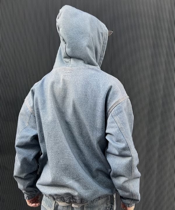 照田 拓史さんの「BEAMS WOMEN｜モック プリント フーディ」を使ったコーディネート