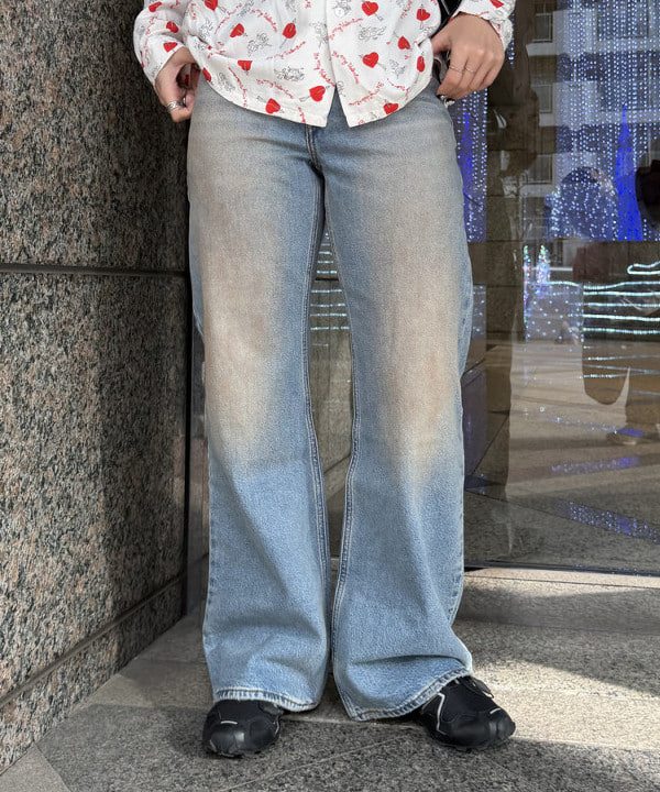 松本 佳菜子さんの「BEAMS WOMEN｜ヘアリー シャギー Vネック カーディガン」を使ったコーディネート