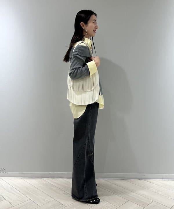 ササキさんの「BEAMS WOMEN｜リブ オフショルダー ニット」を使ったコーディネート