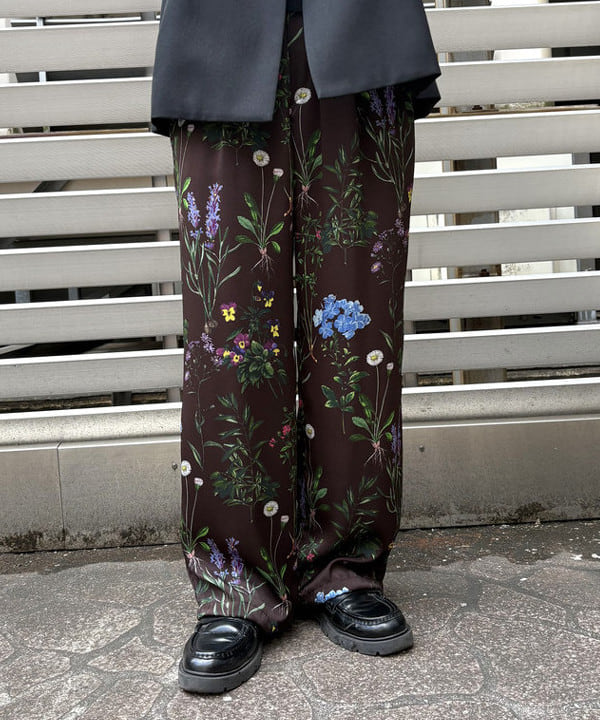 Kanaeさんの「BEAMS WOMEN｜【別注】TICCA / フラワー プリント パンツ」を使ったコーディネート
