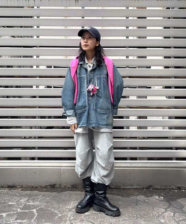 オカモト ミサキさんの「BEAMS WOMEN｜14ゲージ クルーネック カーディガン」を使ったコーディネート