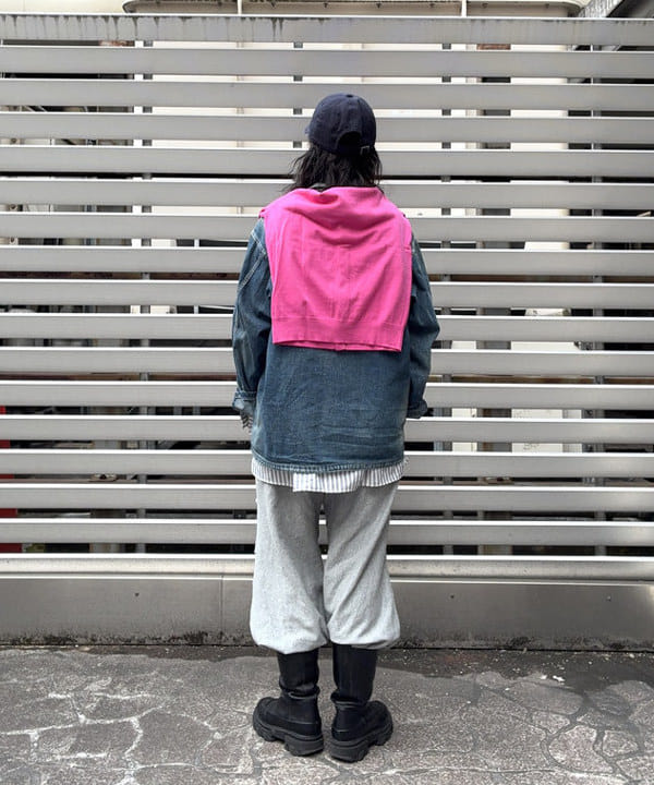 オカモト ミサキさんの「BEAMS WOMEN｜14ゲージ クルーネック カーディガン」を使ったコーディネート