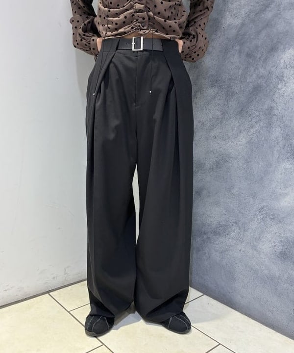 SAEさんの「BEAMS WOMEN｜ドット センター ギャザー ブラウス」を使ったコーディネート