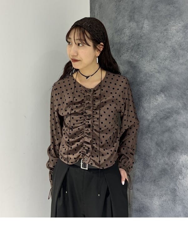 SAEさんの「BEAMS WOMEN｜ドット センター ギャザー ブラウス」を使ったコーディネート