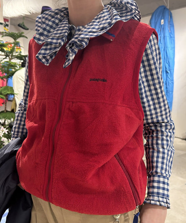 清水 彩乃さんの「BEAMS WOMEN｜ワイド タック チノ パンツ」を使ったコーディネート