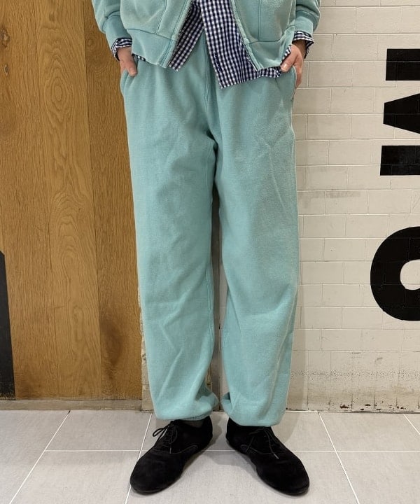 マツミヤさんの「BEAMS WOMEN｜【別注】Healthknit &times; maturely / トンプキンス フルジップ パーカー」を使ったコーディネート