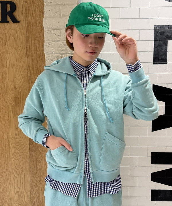 マツミヤさんの「BEAMS WOMEN｜【別注】Healthknit &times; maturely / トンプキンス フルジップ パーカー」を使ったコーディネート