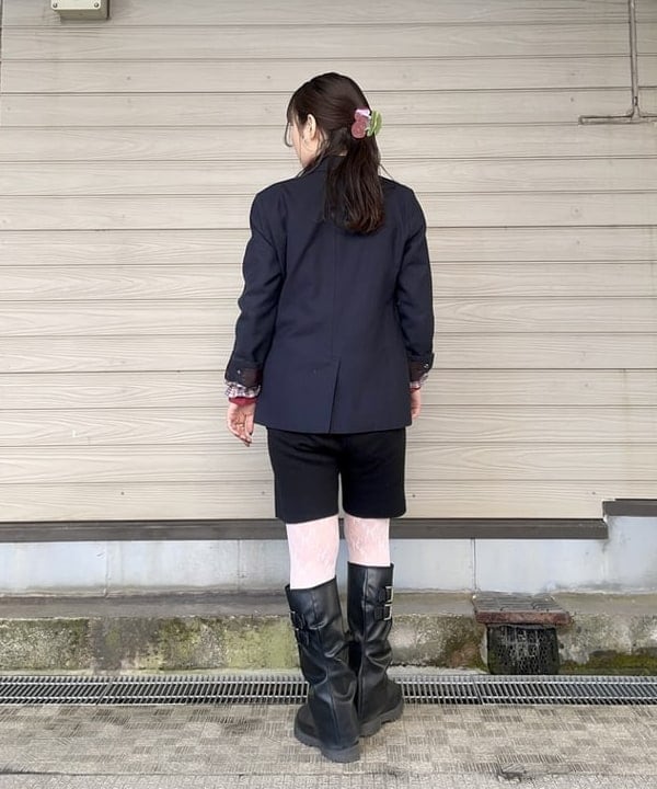 カタヤマ アヤさんの「BEAMS WOMEN｜Jenny Lemons / Large Hair Claw Clip」を使ったコーディネート