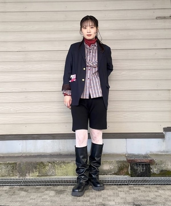 カタヤマ アヤさんの「BEAMS WOMEN｜Jenny Lemons / Large Hair Claw Clip」を使ったコーディネート