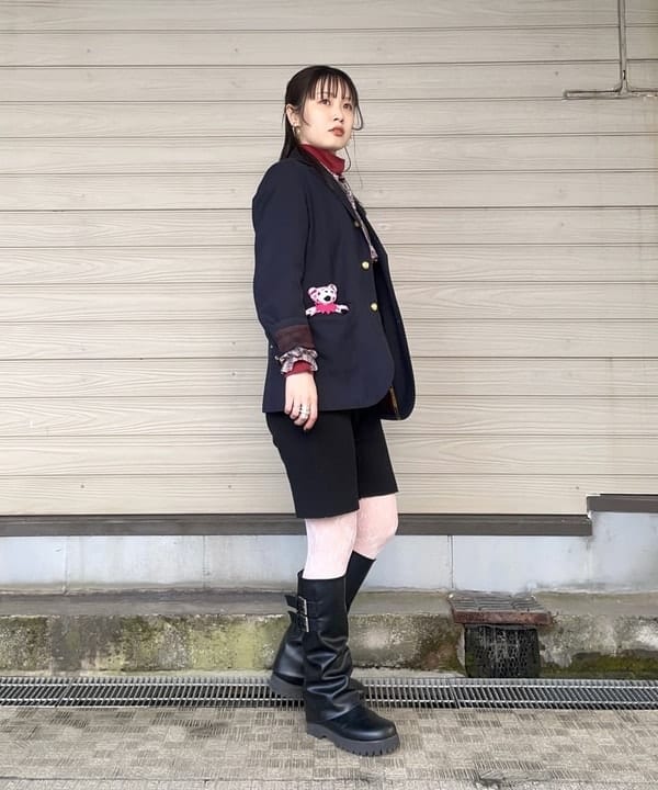 カタヤマ アヤさんの「BEAMS WOMEN｜Jenny Lemons / Large Hair Claw Clip」を使ったコーディネート