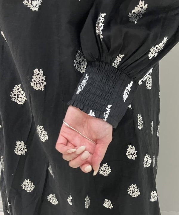 nodokaさんの「BEAMS WOMEN｜ne Quittez pas / ボイル フラワー ロングスリーブ ワンピース」を使ったコーディネート