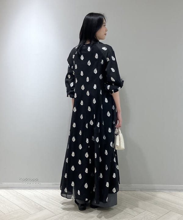 nodokaさんの「BEAMS WOMEN｜ne Quittez pas / ボイル フラワー ロングスリーブ ワンピース」を使ったコーディネート