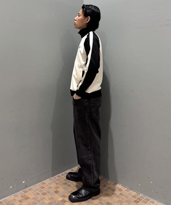 配島 孝明さんの「BEAMS WOMEN｜【別注】FRED PERRY / トラックジャケット」を使ったコーディネート