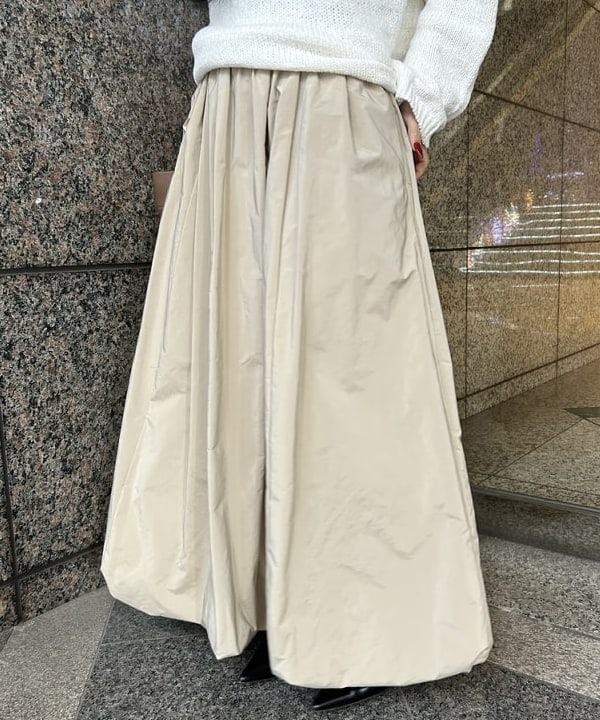 大槻 まひろさんの「BEAMS WOMEN｜コットン ローゲージ ロングスリーブ プルオーバー」を使ったコーディネート