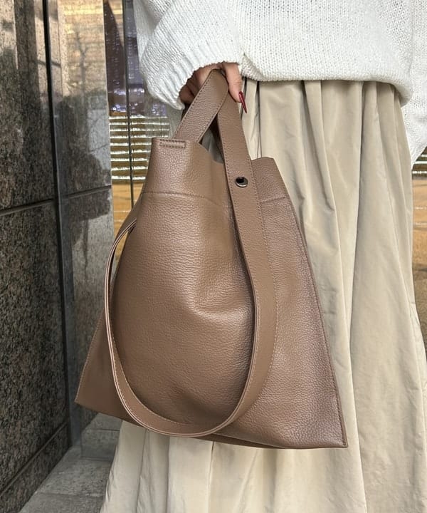 大槻 まひろさんの「BEAMS WOMEN｜コットン ローゲージ ロングスリーブ プルオーバー」を使ったコーディネート