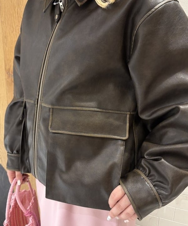 大石彩可さんの「BEAMS WOMEN｜フェイクレザー フライト ジャケット」を使ったコーディネート