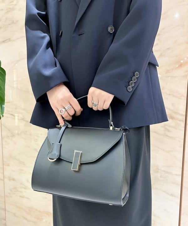 中丸　栞さんの「BEAMS WOMEN｜ソフト ボクシー ジャケット＊」を使ったコーディネート