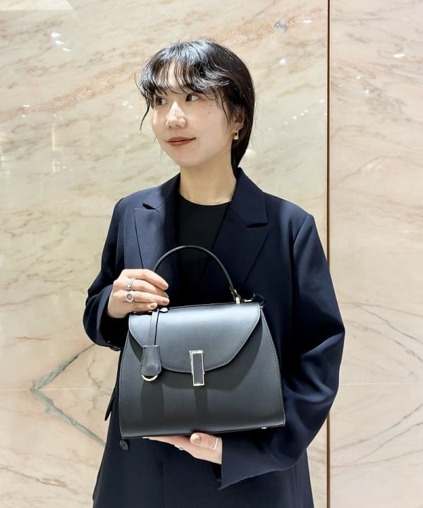 中丸　栞さんの「BEAMS WOMEN｜ソフト ボクシー ジャケット＊」を使ったコーディネート