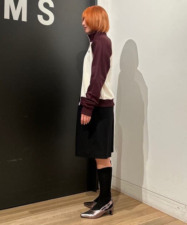 佐藤 亜美さんの「BEAMS WOMEN｜FRED PERRY / カラーブロック トラック ジャケット」を使ったコーディネート