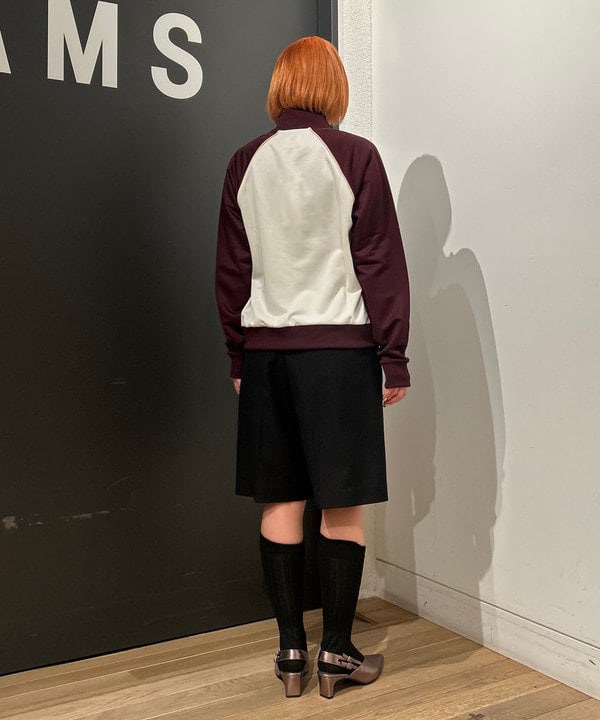 佐藤 亜美さんの「BEAMS WOMEN｜FRED PERRY / カラーブロック トラック ジャケット」を使ったコーディネート