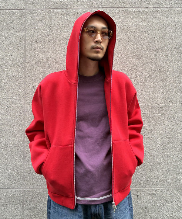 森田 倫太郎さんの「BEAMS WOMEN｜フルフェイス ジップアップ フーディ 【ワイドショートフィット】」を使ったコーディネート