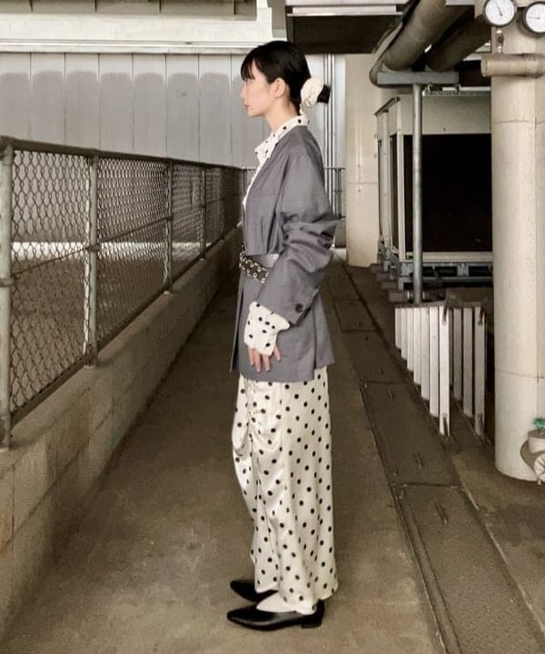 むりょさんの「BEAMS WOMEN｜ドット クリンクル フリル シャツ」を使ったコーディネート