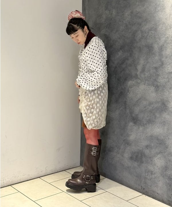庭野 優紀さんの「BEAMS WOMEN｜ドット センター ギャザー ブラウス」を使ったコーディネート
