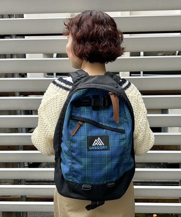 まつむさんの「BEAMS WOMEN｜Vネック ライン プルオーバー」を使ったコーディネート