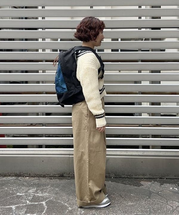 まつむさんの「BEAMS WOMEN｜Vネック ライン プルオーバー」を使ったコーディネート