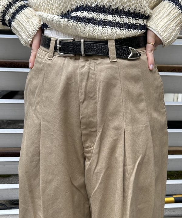 まつむさんの「BEAMS WOMEN｜Vネック ライン プルオーバー」を使ったコーディネート