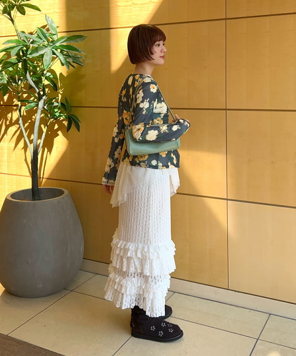 Hazukiさんの「BEAMS WOMEN｜シアー フラワープリント カーディガン」を使ったコーディネート