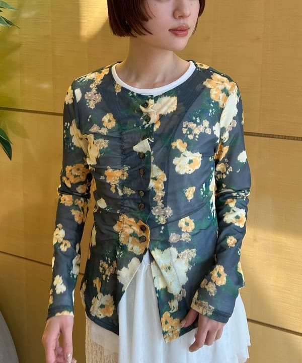 Hazukiさんの「BEAMS WOMEN｜シアー フラワープリント カーディガン」を使ったコーディネート