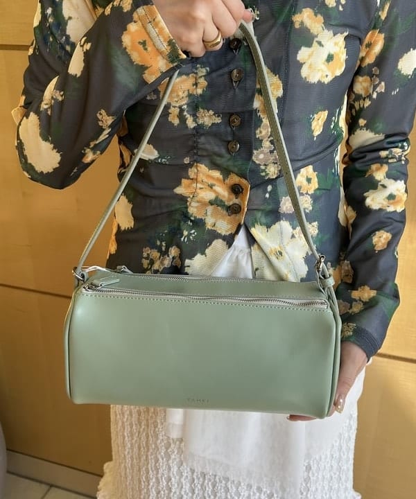 Hazukiさんの「BEAMS WOMEN｜シアー フラワープリント カーディガン」を使ったコーディネート