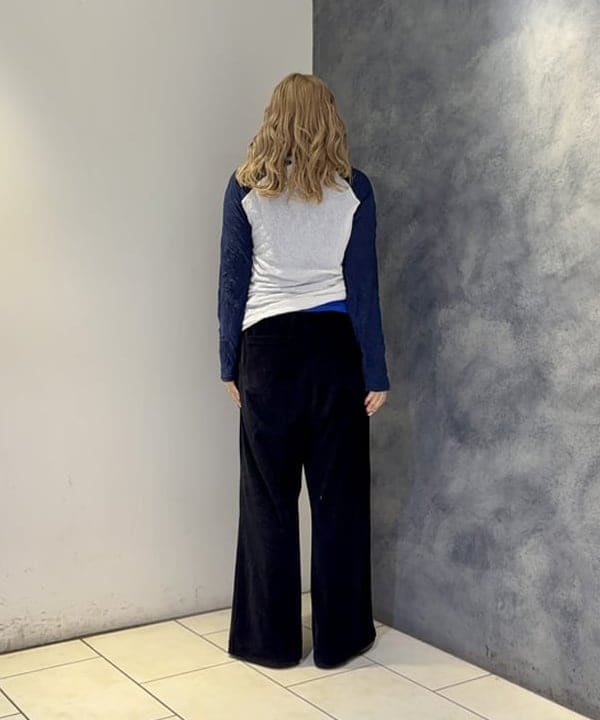 福田 まみさんの「BEAMS WOMEN｜ワッシャー ラグラン アレンジ ロングスリーブ」を使ったコーディネート