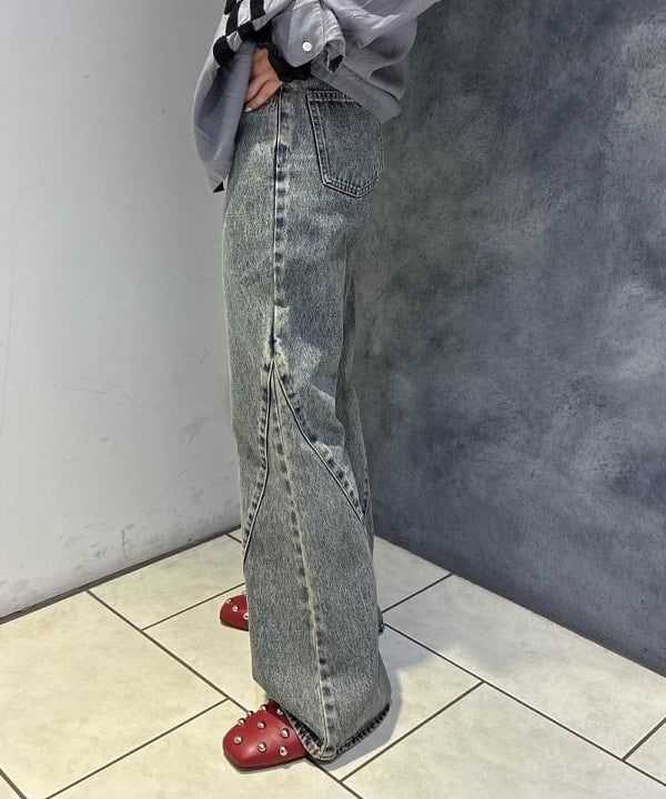 SAEさんの「BEAMS WOMEN｜デニム フレア パンツ」を使ったコーディネート