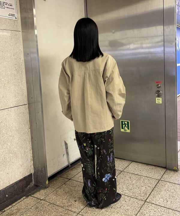 野村 美紅さんの「BEAMS WOMEN｜ナチュラル ワッシャー ブルゾン」を使ったコーディネート