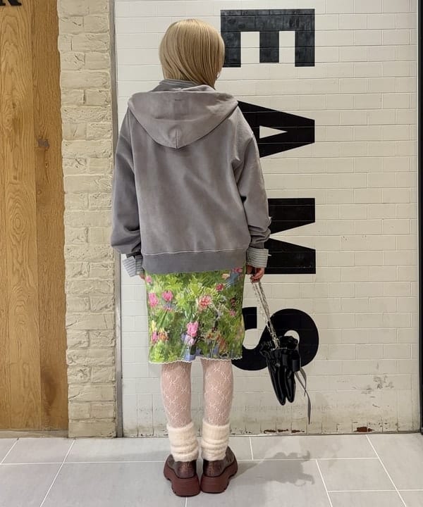 ヒカリさんの「BEAMS WOMEN｜ストライプ ジップ シャツ」を使ったコーディネート