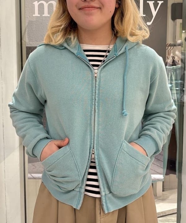 大石彩可さんの「BEAMS WOMEN｜maturely / ナイロン ミリタリー ショート ブルゾン」を使ったコーディネート