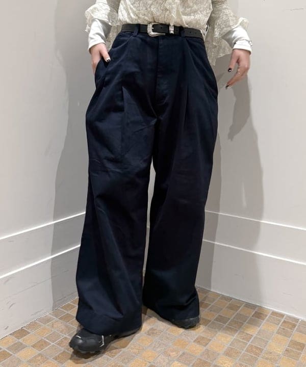 松本 佳菜子さんの「BEAMS WOMEN｜Otro Accesorio / ハート バングル」を使ったコーディネート