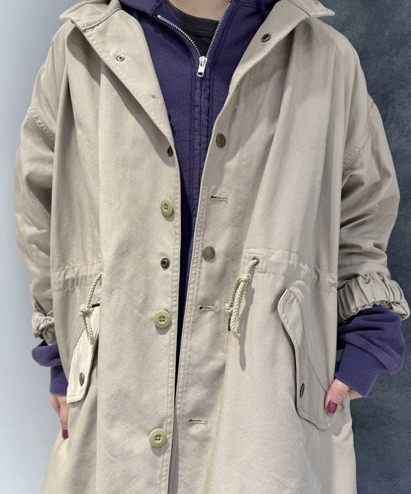 yokoyama shionさんの「BEAMS WOMEN｜maturely / メモリー ツイル ミリタリー コート」を使ったコーディネート