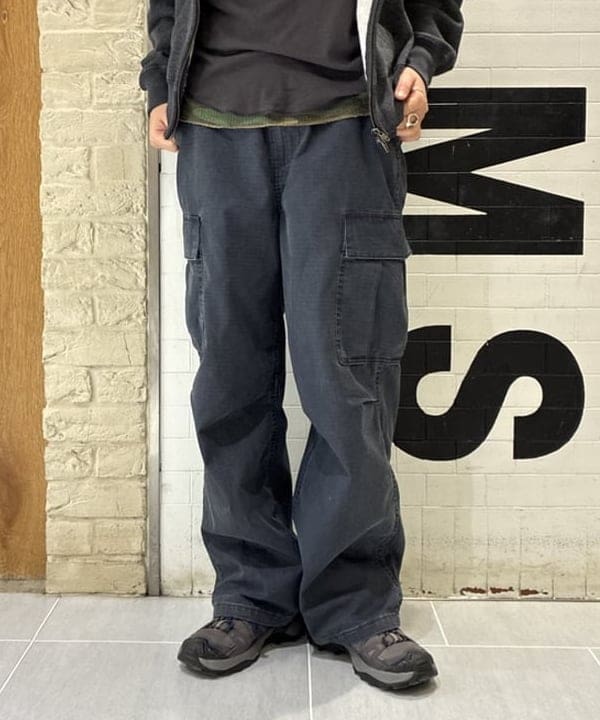 津藤 理佐子さんの「BEAMS WOMEN｜レトロ フィット ジップ フーディー」を使ったコーディネート