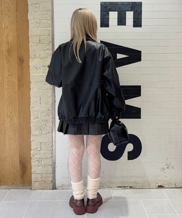 ヒカリさんの「BEAMS WOMEN｜ドット クリンクル フリル シャツ」を使ったコーディネート