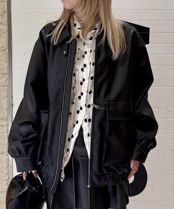 ヒカリさんの「BEAMS WOMEN｜ドット クリンクル フリル シャツ」を使ったコーディネート