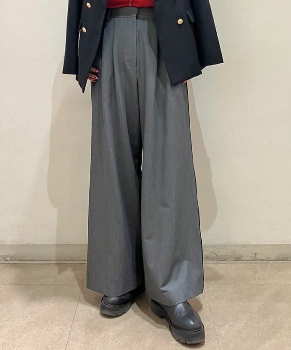 CHIHIROさんの「BEAMS WOMEN｜ドライギャバジン ６ボタン ダブルジャケット」を使ったコーディネート