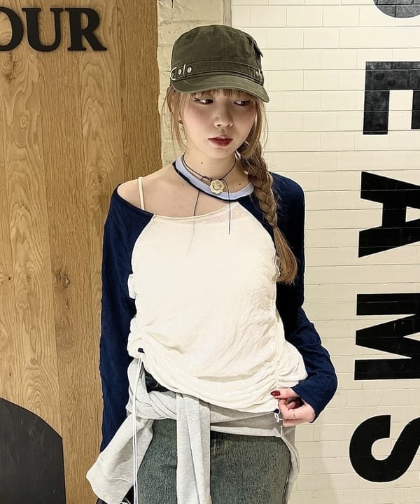 江口 息吹さんの「BEAMS WOMEN｜スウェット ジップ フーディー」を使ったコーディネート