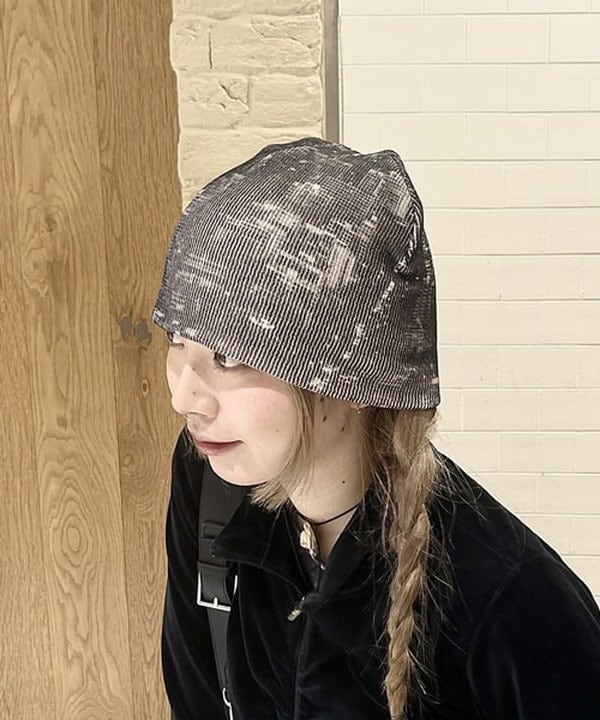 江口 息吹さんの「BEAMS WOMEN｜Casselini / フォトプリントビーニー」を使ったコーディネート