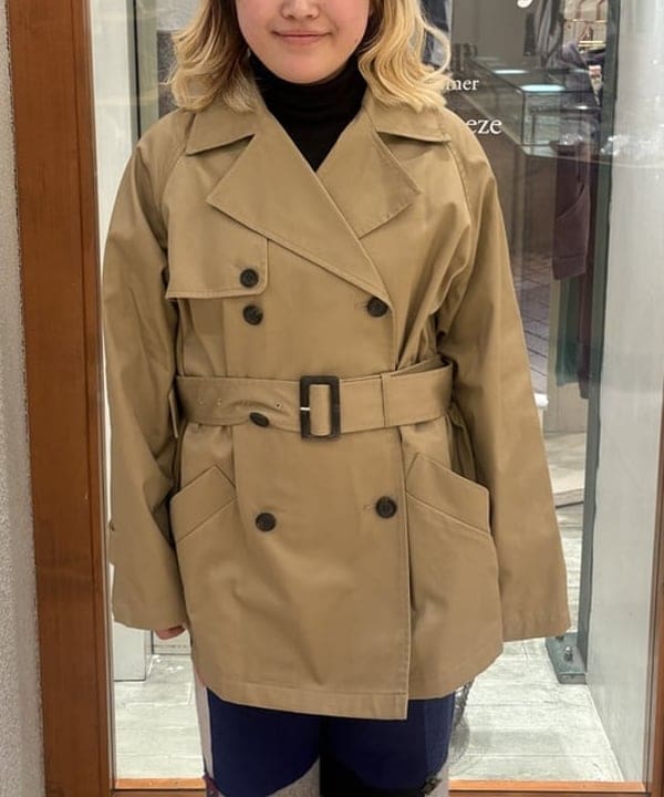 大石彩可さんの「BEAMS WOMEN｜オーバーサイズ ハーフ トレンチ コート」を使ったコーディネート