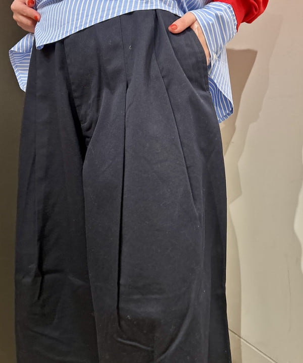 早川 萌子さんの「BEAMS WOMEN｜DANTON / ジャージー ニット クルーネック カーディガン」を使ったコーディネート