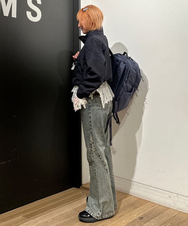 佐藤 亜美さんの「BEAMS WOMEN｜レース キリカエ フレア スリーブ シャツ」を使ったコーディネート